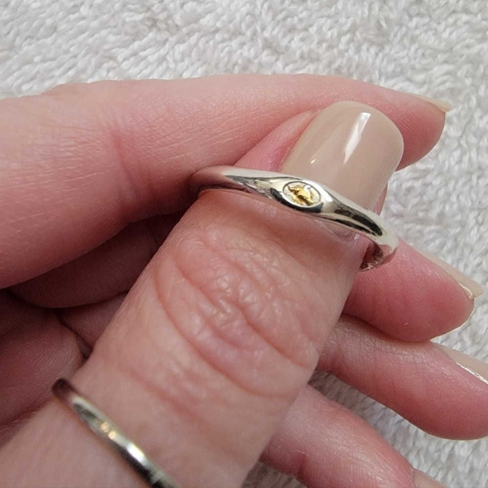 Tessa Metcalfe Single Claw Ring ring - Picture 3 of 8